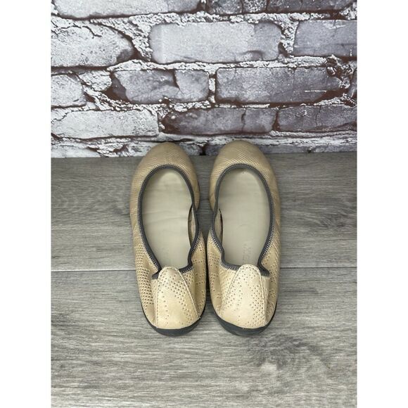 Studio Flexx Beige Leather Perforated Comfort Flats Shoes Women Sz 9M US/40.5EU - Picture 6 of 16